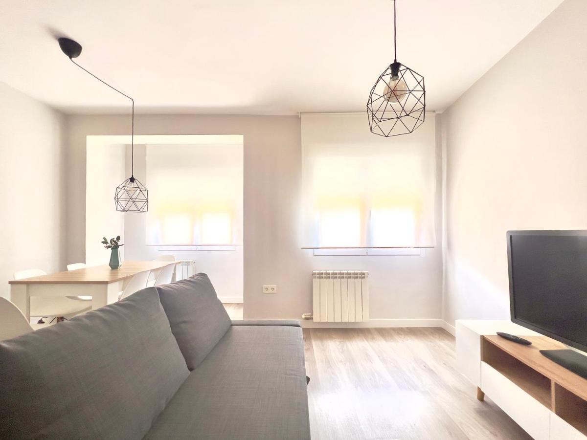 Ferienwohnung Housingleon Velarde Exterior foto